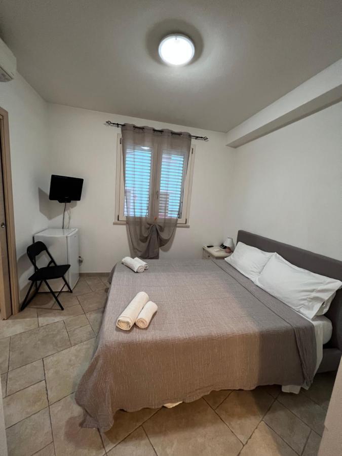 Rena Bianca House Hotel Porto Torres Exterior foto