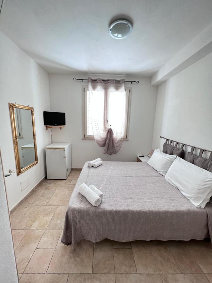 Rena Bianca House Hotel Porto Torres Exterior foto